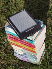 books-1176150
