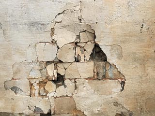 mur casse fissure