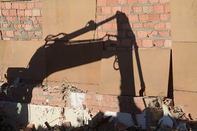 marches-construction-pelleteuse